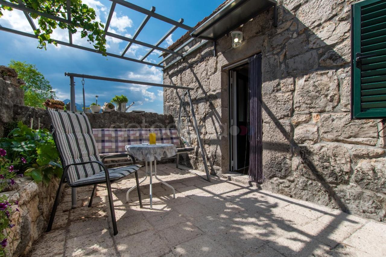 Holiday Home Godinj Donje Rascane Eksteriør bilde